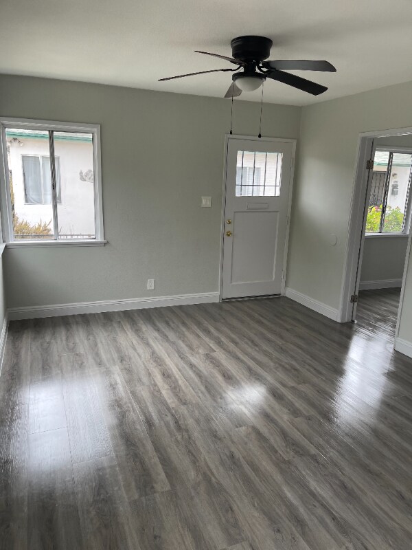 Foto del edificio - 6723 Brynhurst Ave