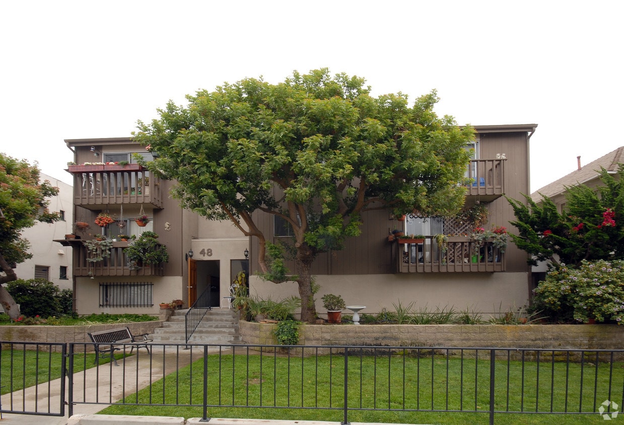 Primary Photo - 48 Paloma Ave