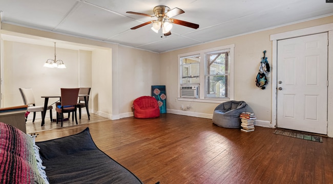 Building Photo - 2508 Beach Blvd S