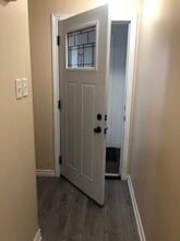 Building Photo - 360 Middlefield Rd