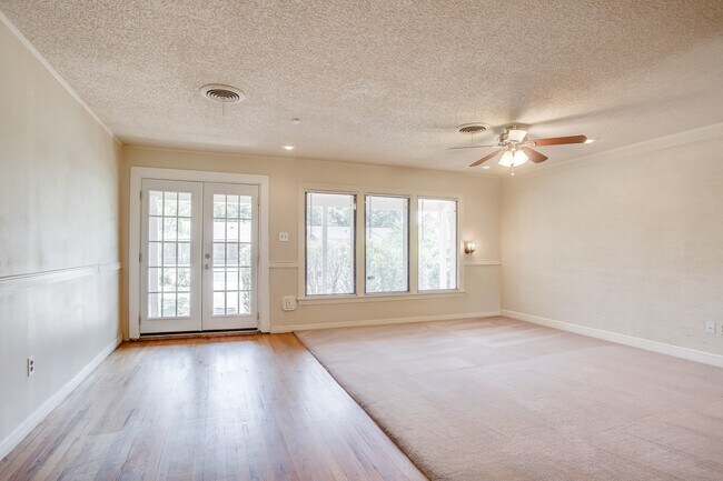 Foto del edificio - Pre-leasing for July!