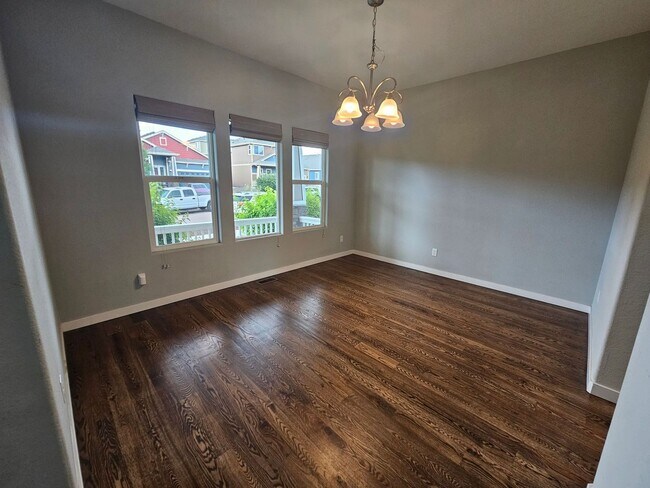 Building Photo - Stunning 3 Bed, 4 Bath Home with Mountain Views in Colorado Springs!