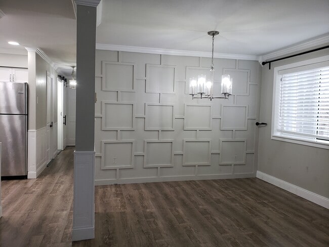 Building Photo - 21 3rd St