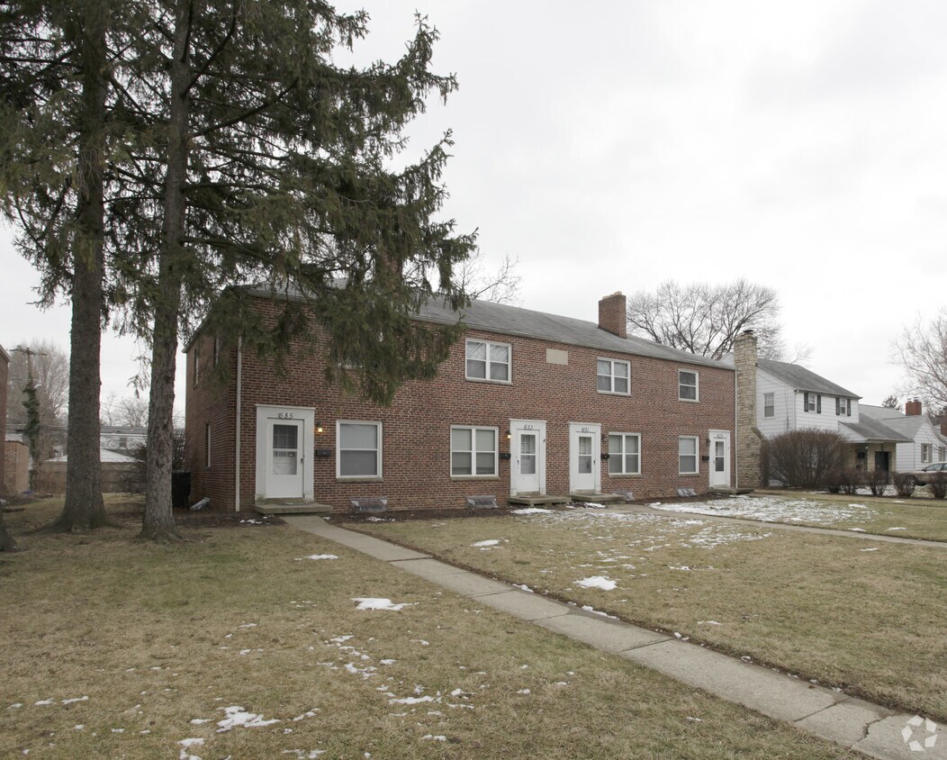 Primary Photo - 579-585 Acton Rd