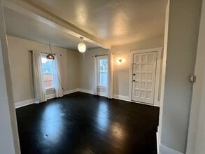 Building Photo - 2-712 N 74th St