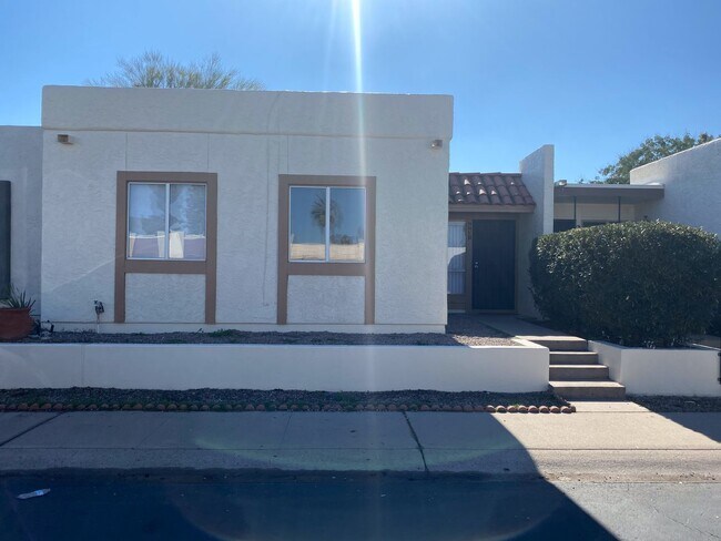 Foto del edificio - I-10 and Baseline, 3 bed, 2 bath, Patio home Fridge Included