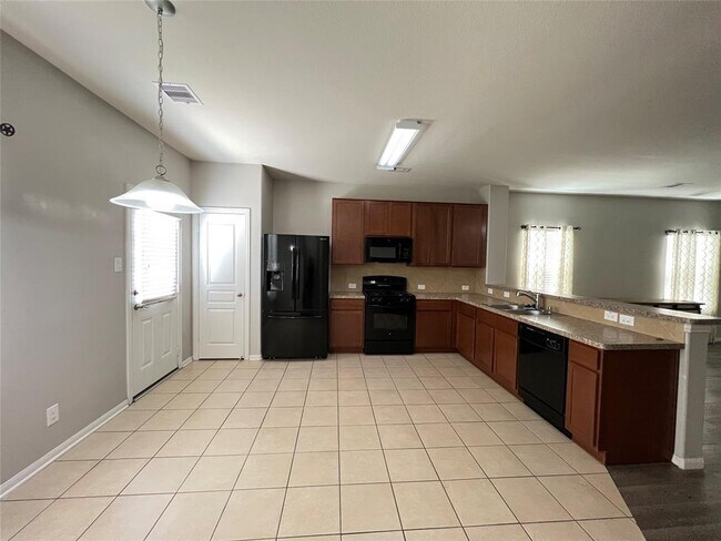 Foto del edificio - 7738 Foxwaithe Ln