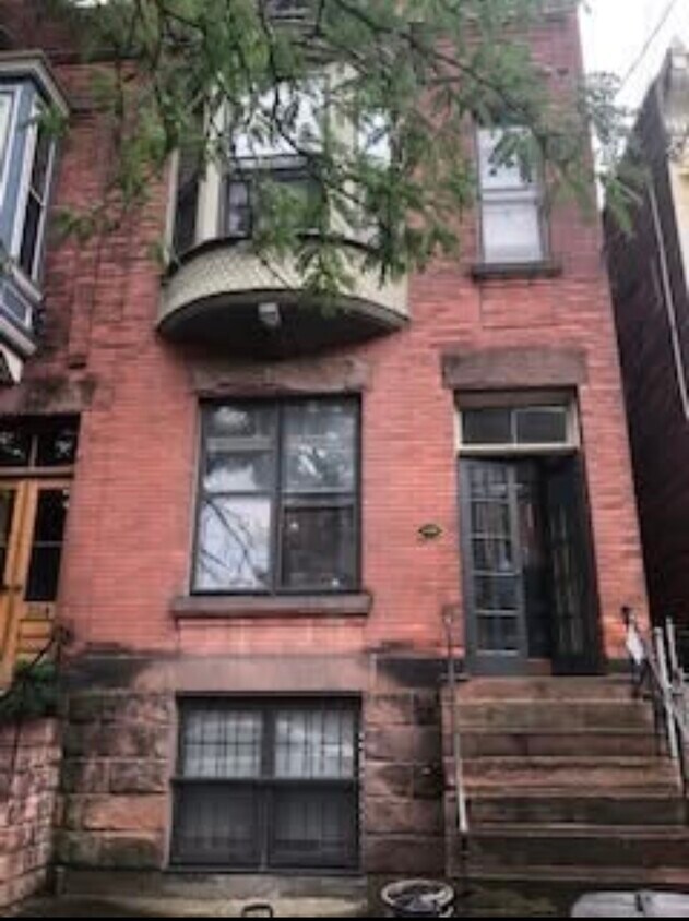 Foto principal - 356 Hamilton St