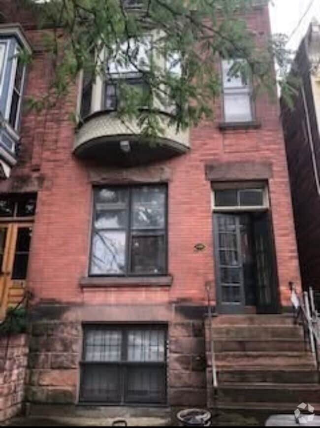 Building Photo - 356 Hamilton St