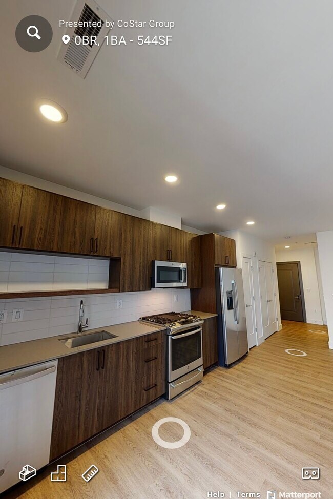 Foto del edificio - 22050 Eastside Dr
