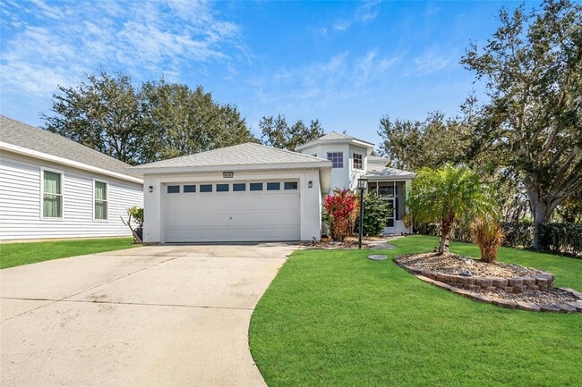 Building Photo - Stunning Custom Rental in Gated 55+ Royal ...