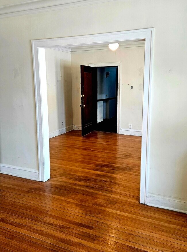 Foto del edificio - 2454 N Kilpatrick Ave