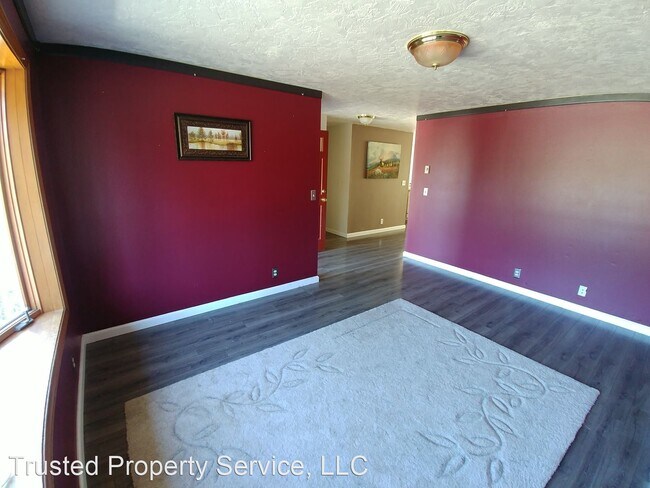 Building Photo - 3 br, 2.5 bath House - 2611 Park Forest Dr...