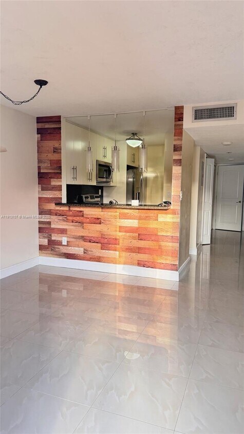 Foto principal - 15610 SW 80th St