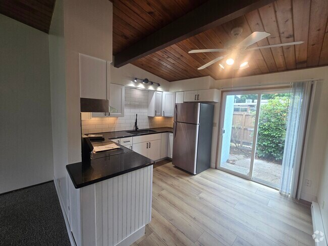 Building Photo - 2530 SE 170th Ave