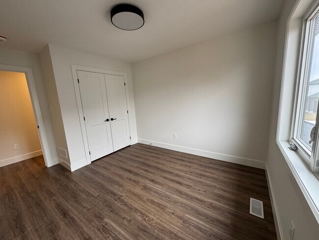 Building Photo - Beautiful  new build in St Thomas availabl...