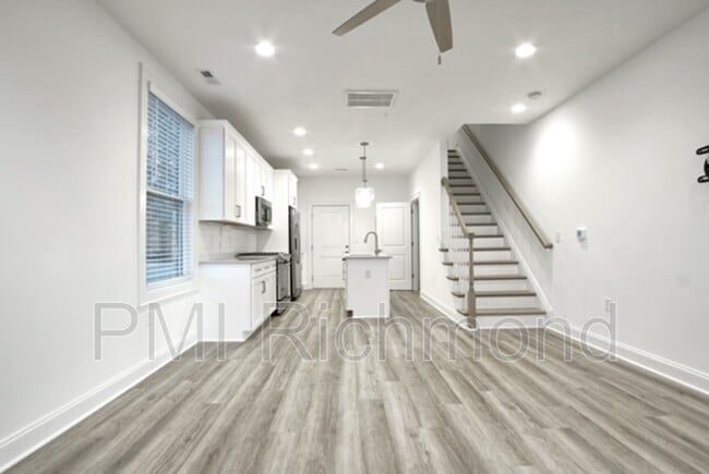 Building Photo - 127A Wellie Hill Place