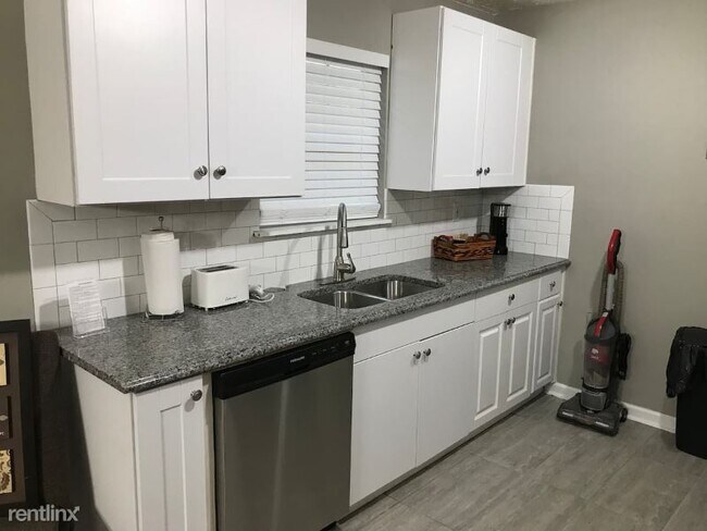 Building Photo - 2 br, 1 bath Condo - 2977 Pearl Street