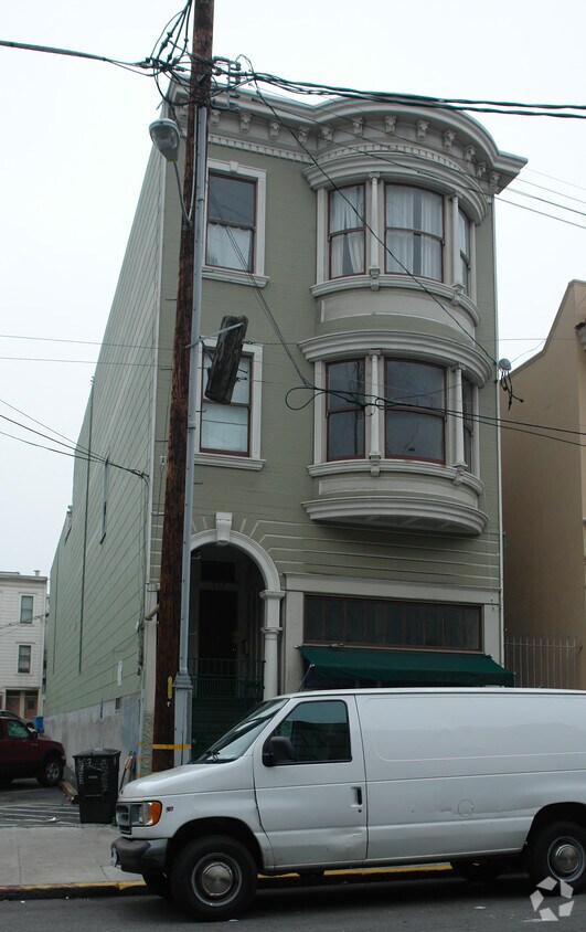 Foto del edificio - 639 Green St