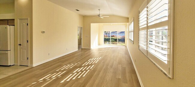 Building Photo - Vista Del Lago Annual Villa for Rent