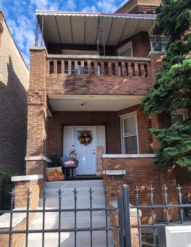 Building Photo - 4926 W Rice St