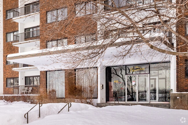 Building Photo - 406 Rue Crepeau