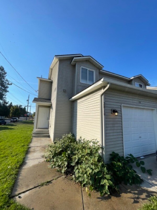 2810 N 14th Pl, Coeur d'Alene, ID 83815 Condo for Rent in Coeur d'Alene, ID