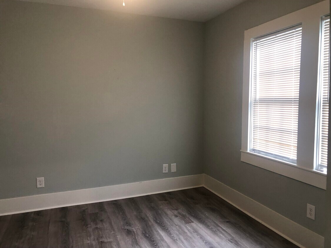 Foto del edificio - 1021 Duke St