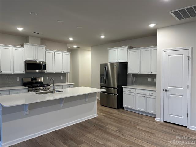 Building Photo - 174 White Apple Wy
