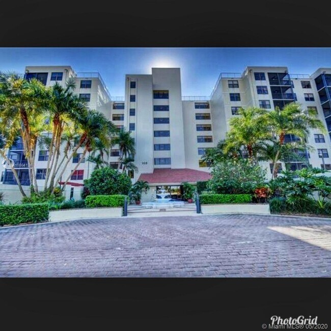 105 Lake Emerald Dr Unit 303, Oakland Park, FL 33309 Condo for Rent in Oakland Park, FL