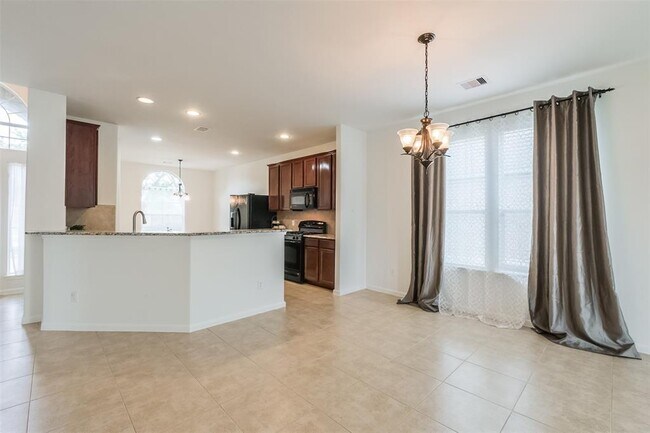 Building Photo - 13109 Southern Valley Dr