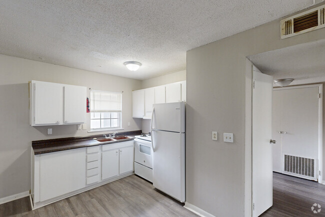 1HAB, 1BA - 700ft² - Cocina - Monarch Apartments