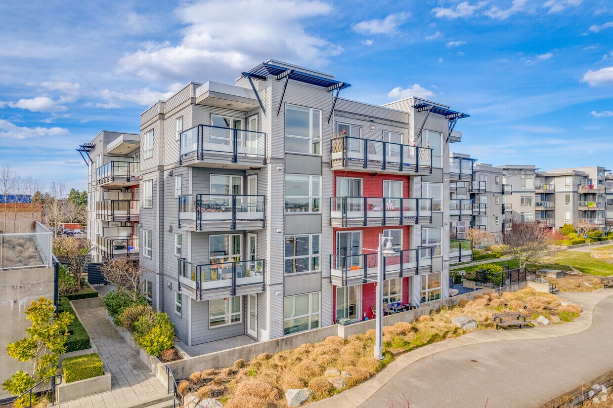 Building Photo - Riverport Flats R4