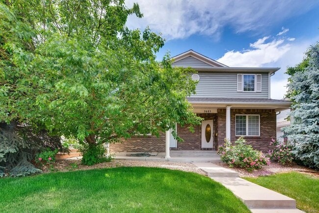 Frente - 2687 S University Blvd