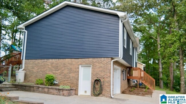 Building Photo - 1248 MacQueen Dr