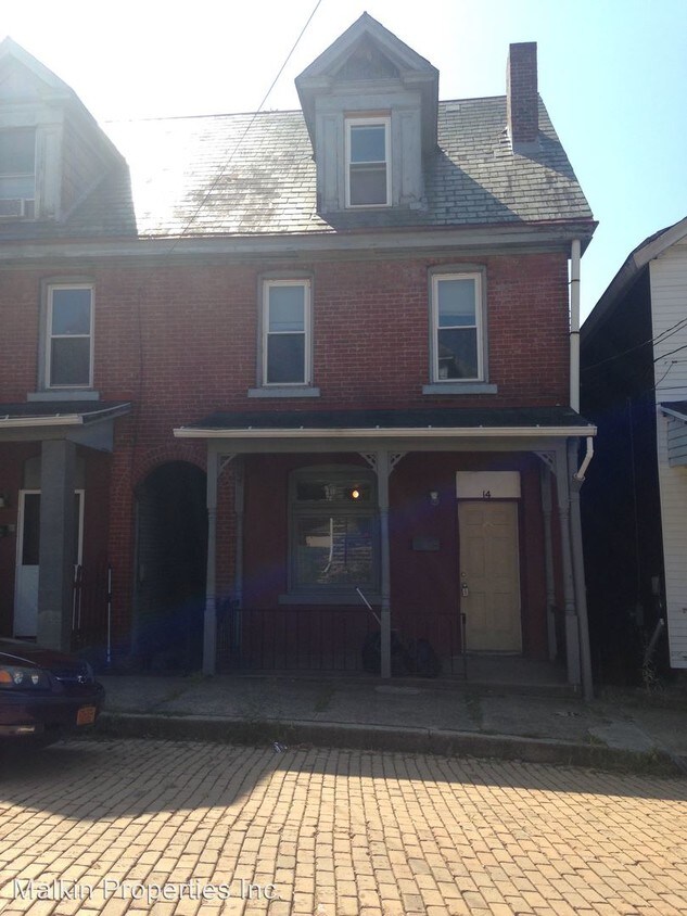 Primary Photo - 10 Cuyler Ave