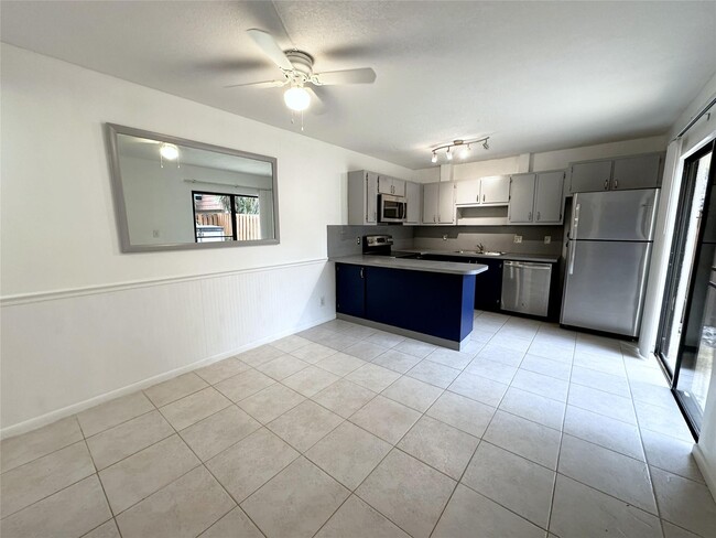 Building Photo - 3103 Spanish Wells Dr