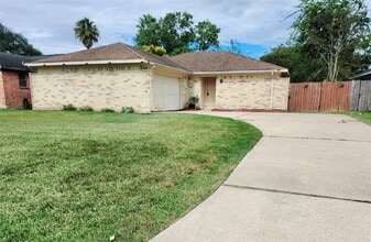 Building Photo - 322 Windward