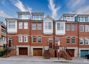 Building Photo - 1011 S Decker Ave