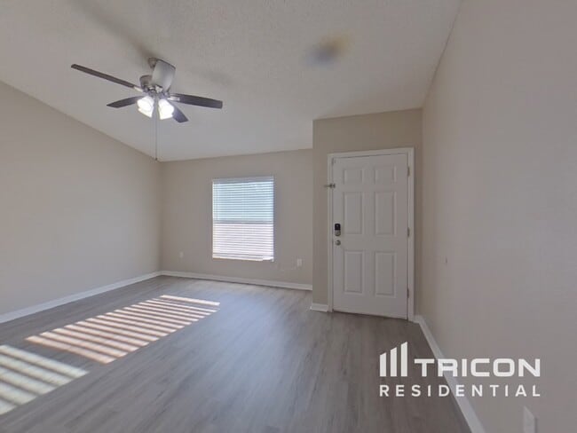 Foto del edificio - 938 Millenbeck Ave