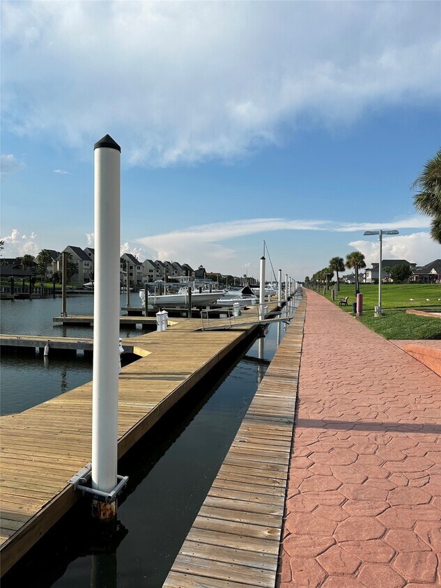 Foto principal - 617 Constellation Blvd