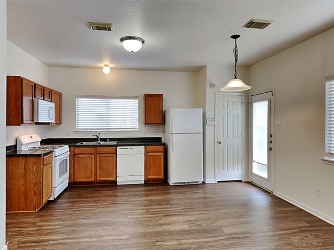 Foto del edificio - 21806 Grassy Hill Ln