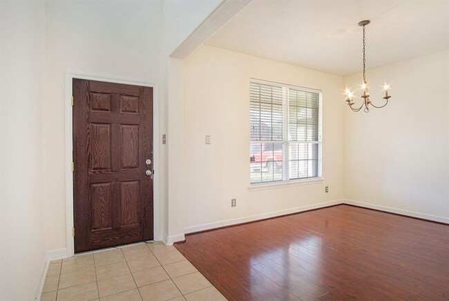 Foto del edificio - 19718 Summerlin Dr