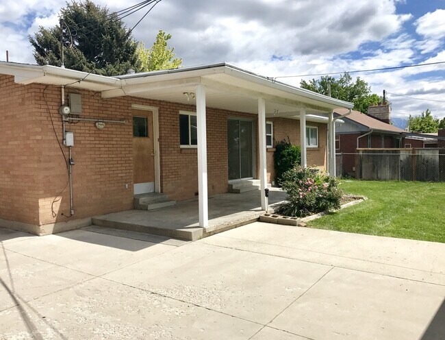 Foto del edificio - Beautiful Holladay Home