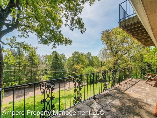 Building Photo - 3 br, 3 bath House - 220 E Brow Rd