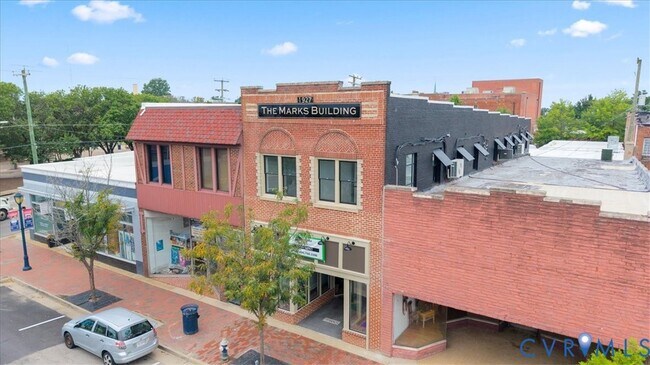Foto del edificio - 207 E Broadway