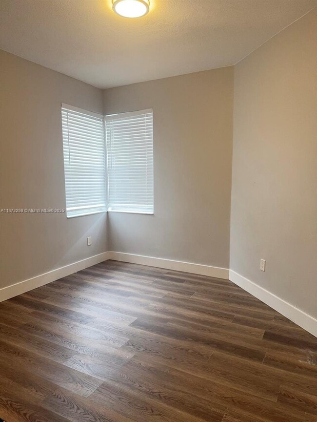 Photo - 1400 154th Ave House