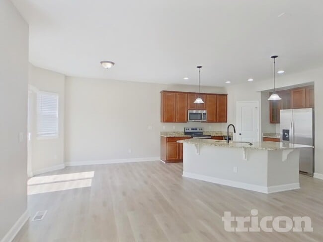 Building Photo - 6555 Stingray Ln