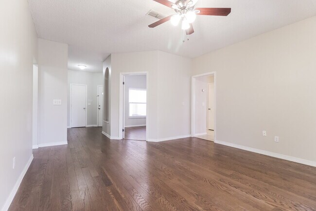 Foto del edificio - 1012 Hornbeam St