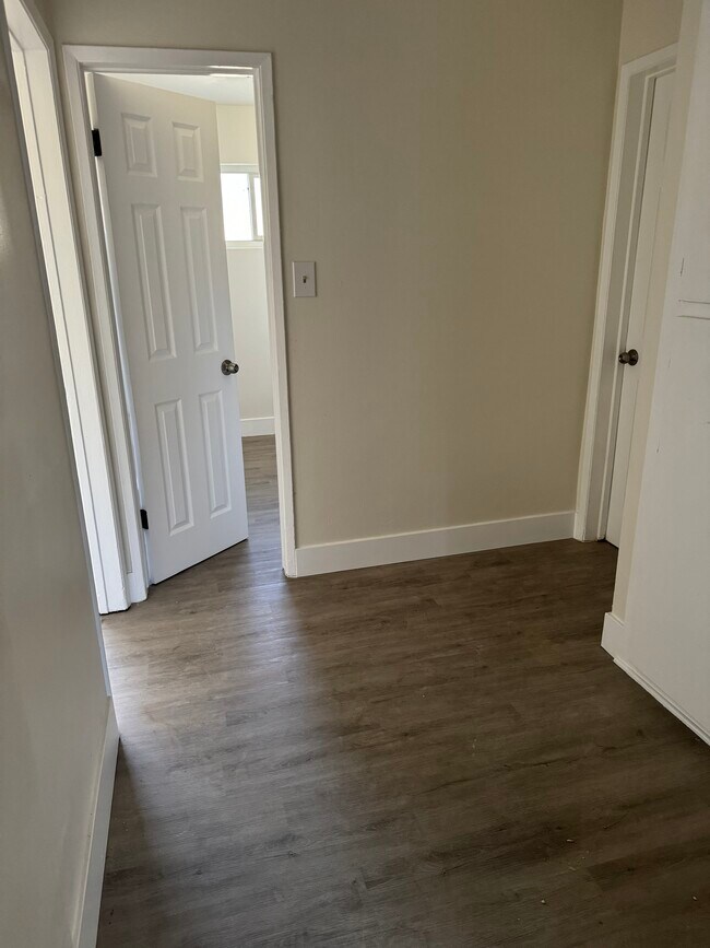 Foto del edificio - 212 N Santa Fe Ave